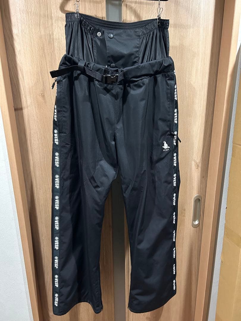 りん VESP LOGO LINE TRACK PANTS ブラック