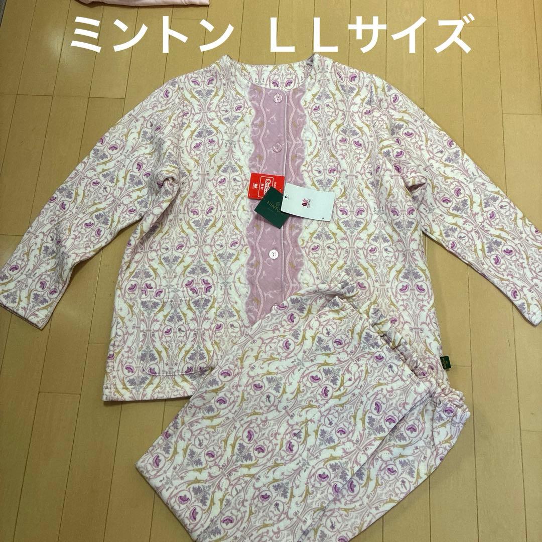 ミントン♪新品 長袖パジャマ ＬＬサイズ ワコール　あったか素材　キルトニット ワコール_リラックス＆スリープ 【綿混】中わた入りでとてもあたたかい