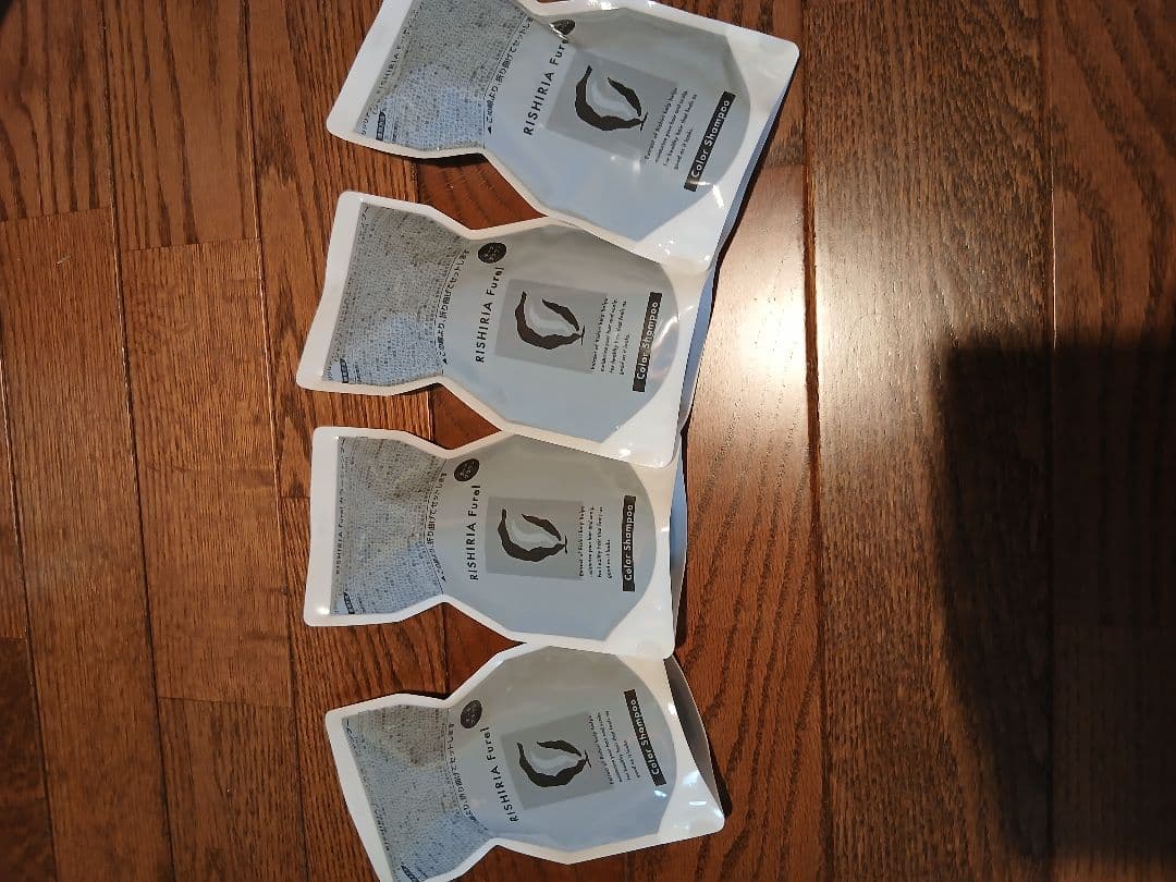 リシリアフレル　カラーシャンプー 4パックセット