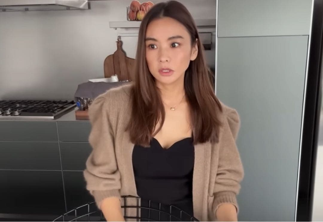 【おすし】LUDLOW★ブラック トップス Shell 滝沢眞規子着