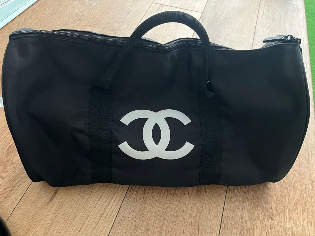 ノベルティブラック ボストンバッグ