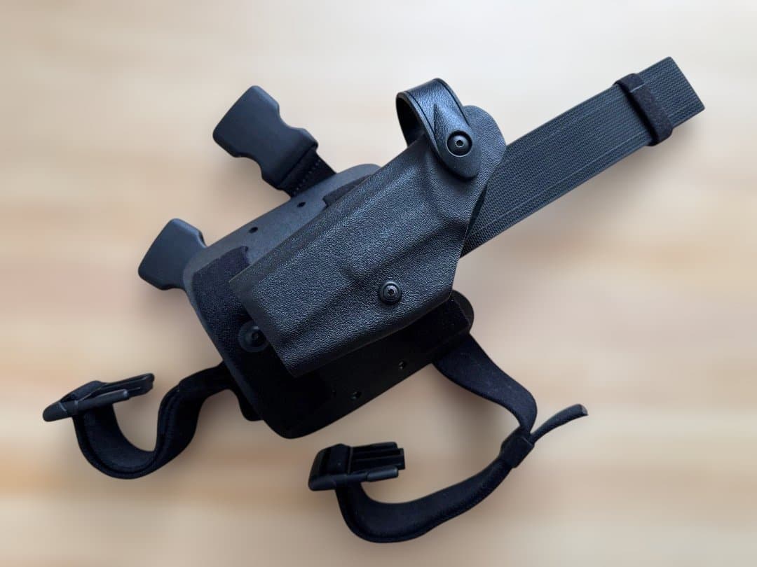 実物美品 Safariland 6004 -83 GLOCK17/22用 左用