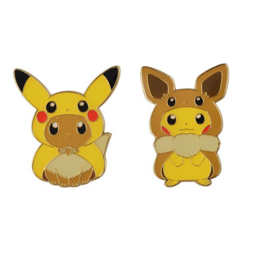 希少 ポケモンセンター FAN OF PIKACHU & EIEVUI ピンズ Pokemon Center 2018 FAN OF PIKACHU & EEVEE Poncho Pin Badge Pins