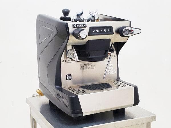 E2539/ランチリオ/CLASSE5 USB1G/200V/2022年製/ E2539/ランチリオ/CLASSE5 USB1G/200V/2022年製/ - メルカリ