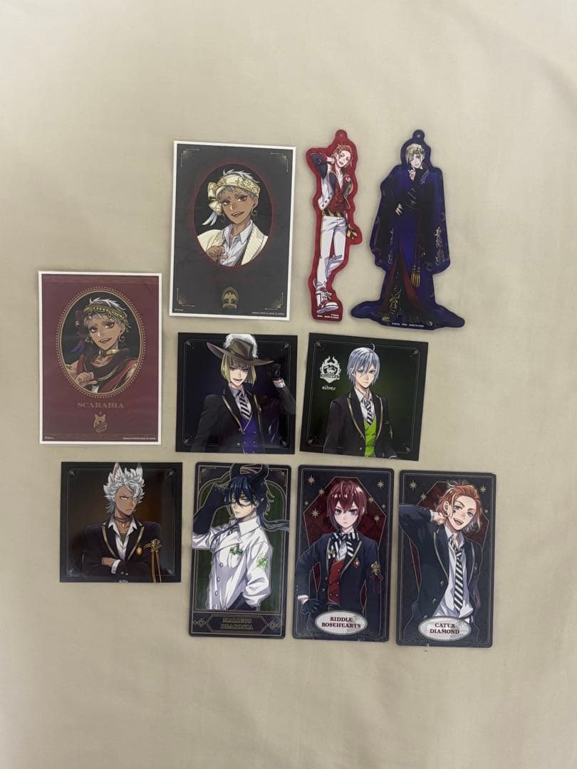 ツイステッドワンダーランド　小物グッズ